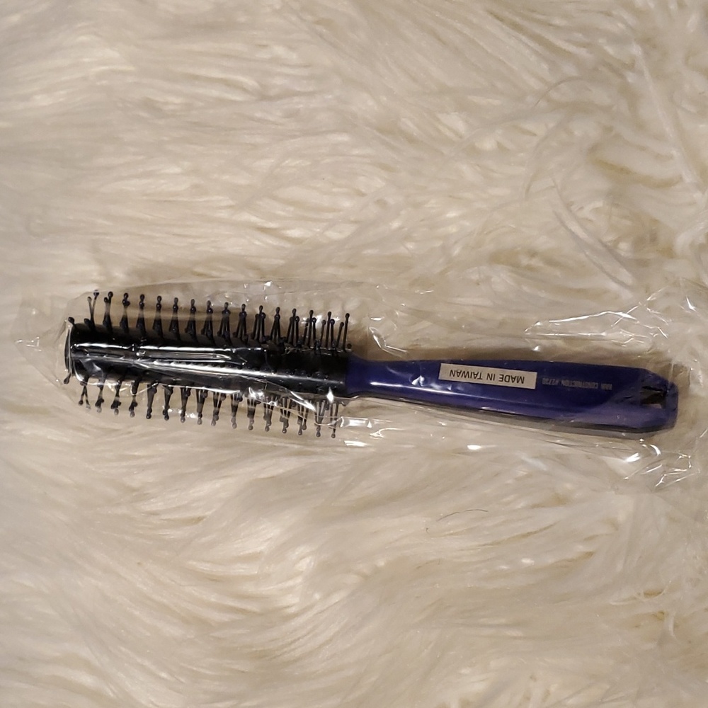 Round hair brush